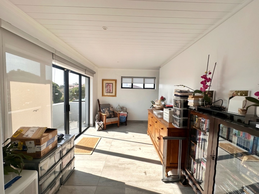 5 Bedroom Property for Sale in Fraaiuitsig Western Cape